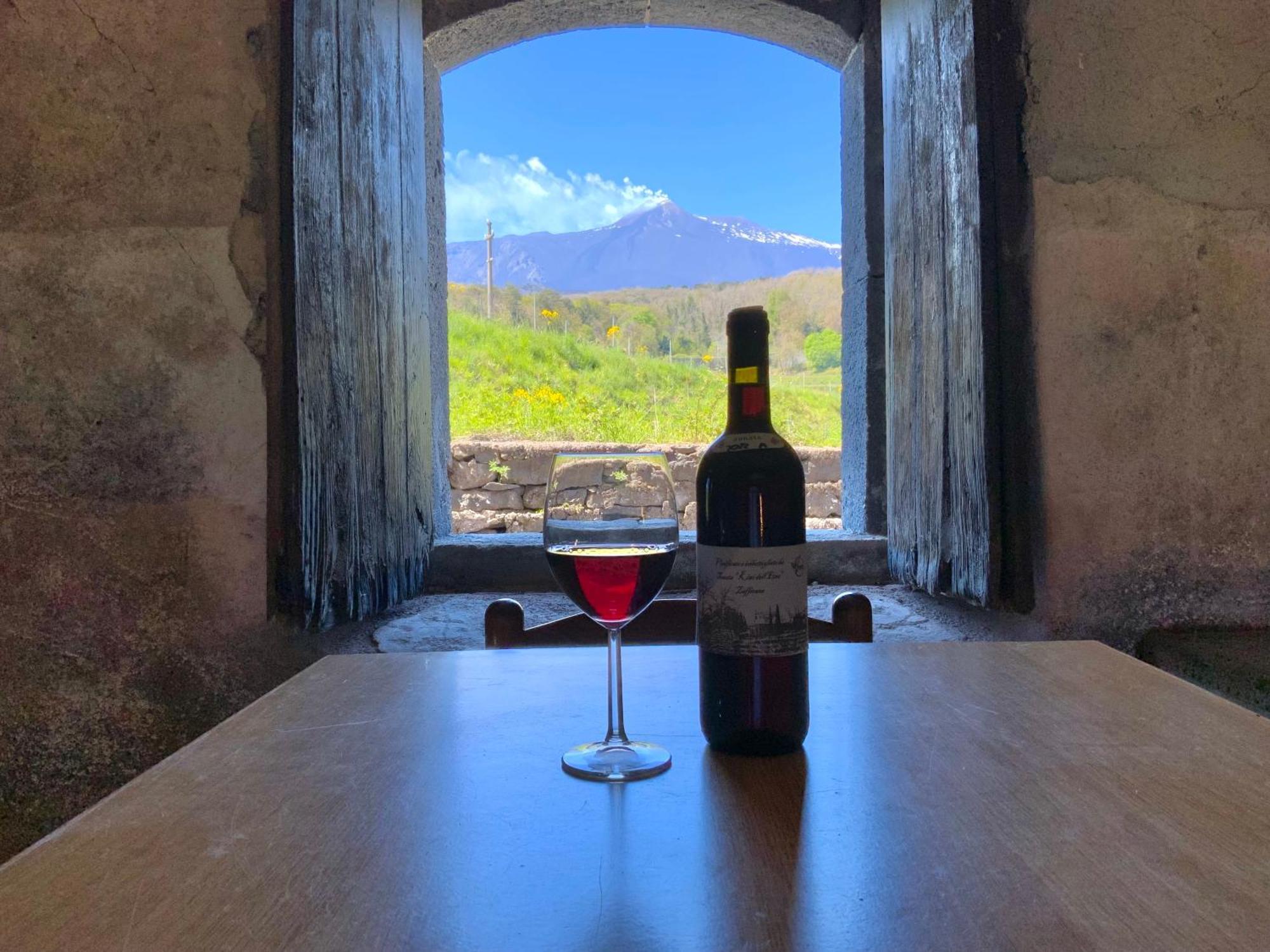 Tenuta Kiwi Dell'Etna Milo Eksteriør billede