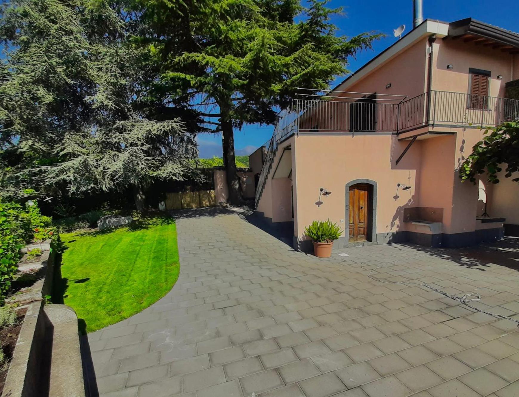 Tenuta Kiwi Dell'Etna Milo Eksteriør billede