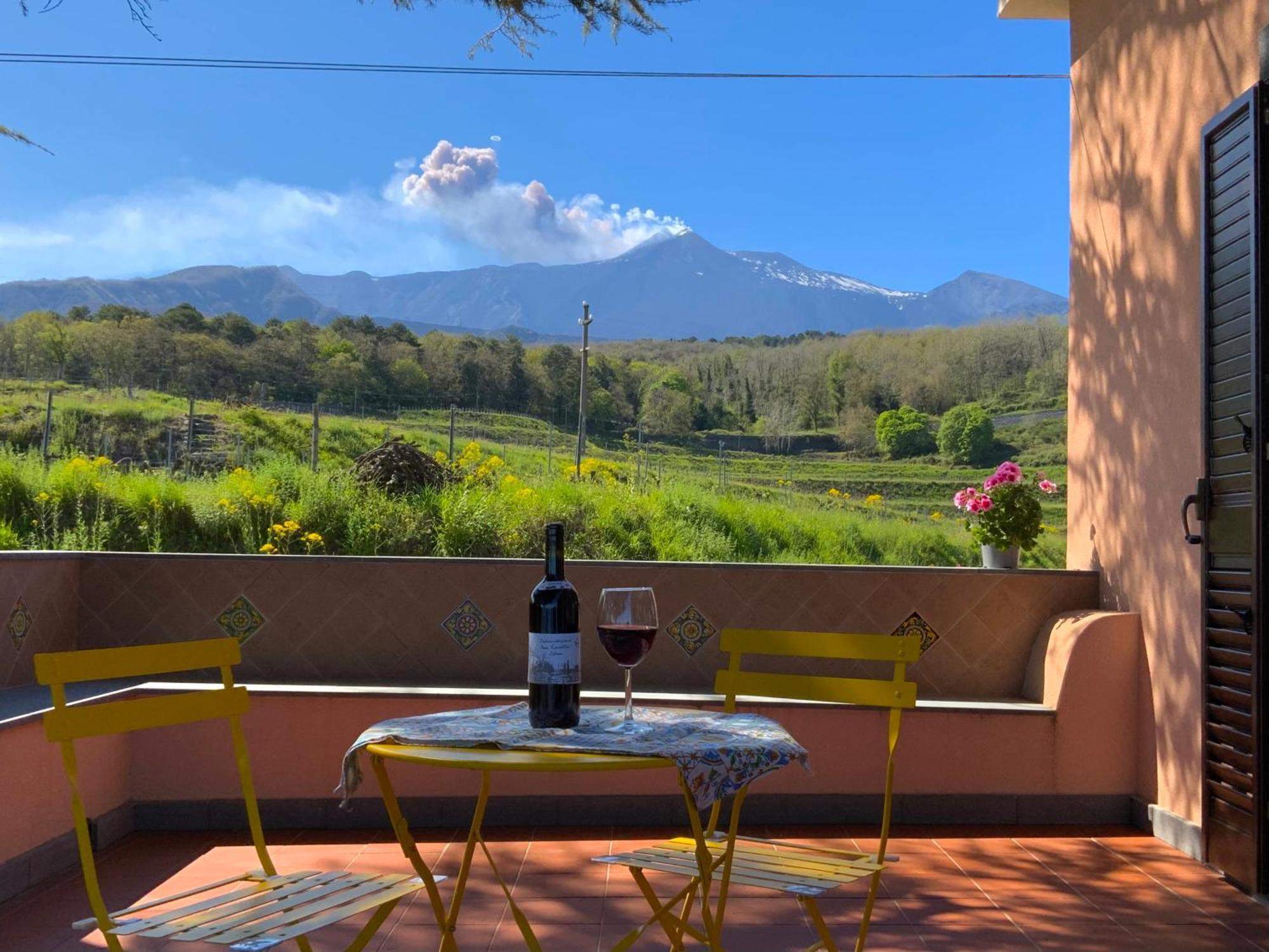 Tenuta Kiwi Dell'Etna Milo Eksteriør billede