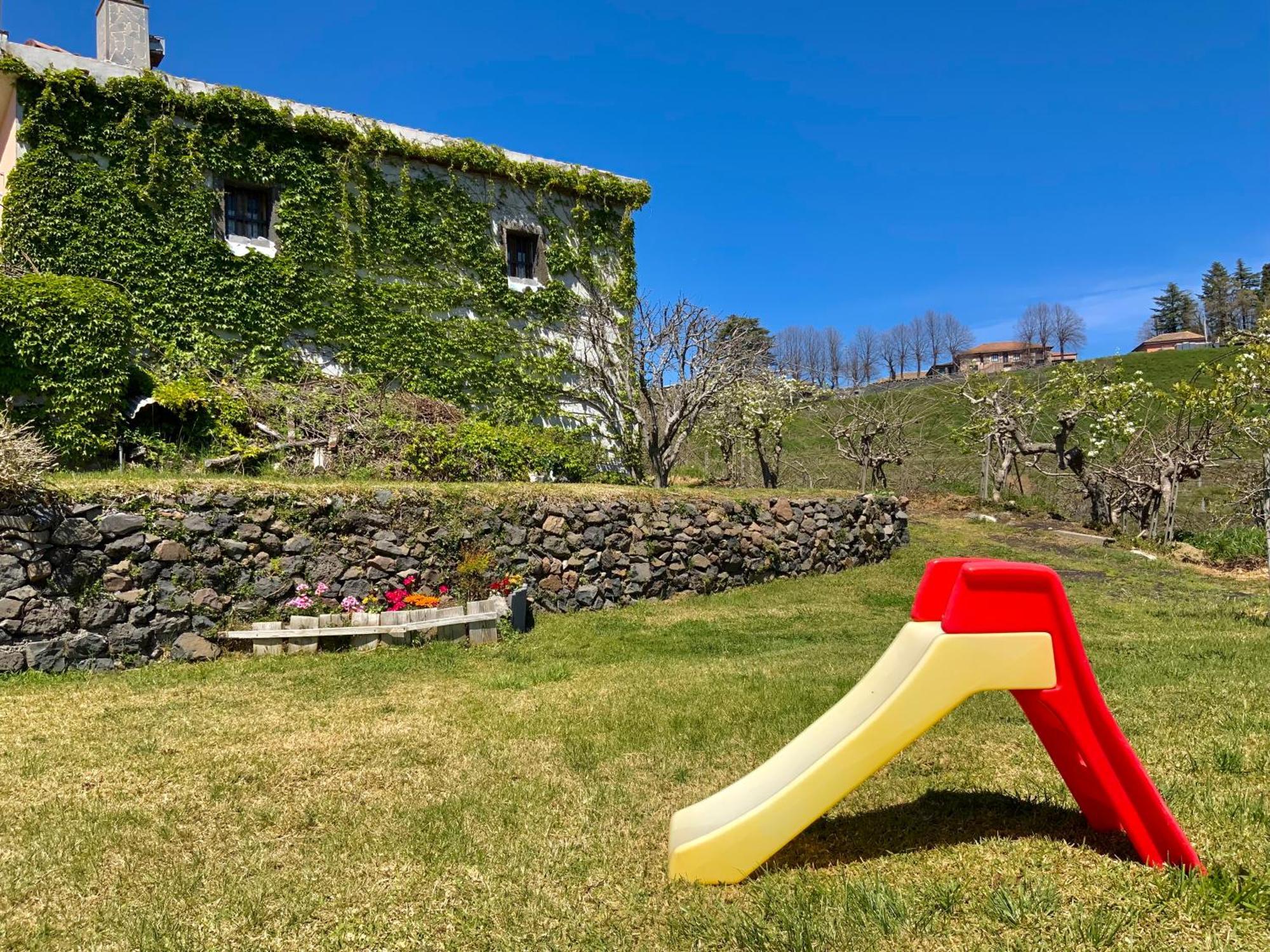 Tenuta Kiwi Dell'Etna Milo Eksteriør billede